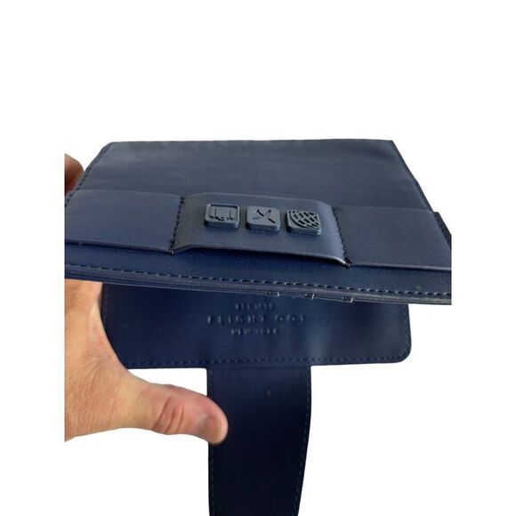 Flight 001 Blue Leather Travel passport Wallet With Snap Closure & Card Slots - Picture 4 of 6